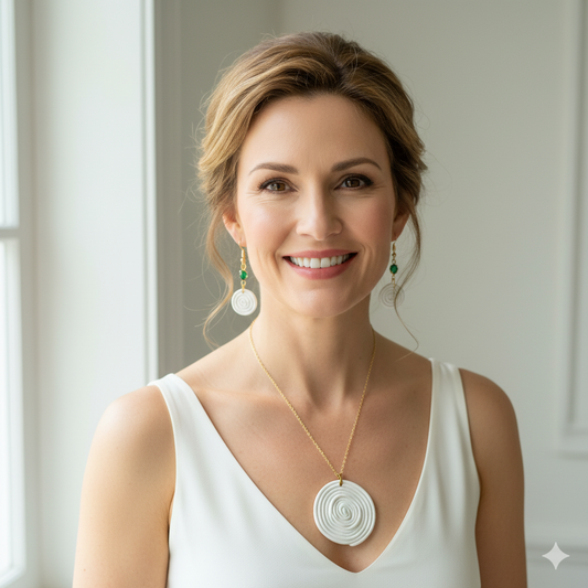 White Spiral Elegance Set Polymer